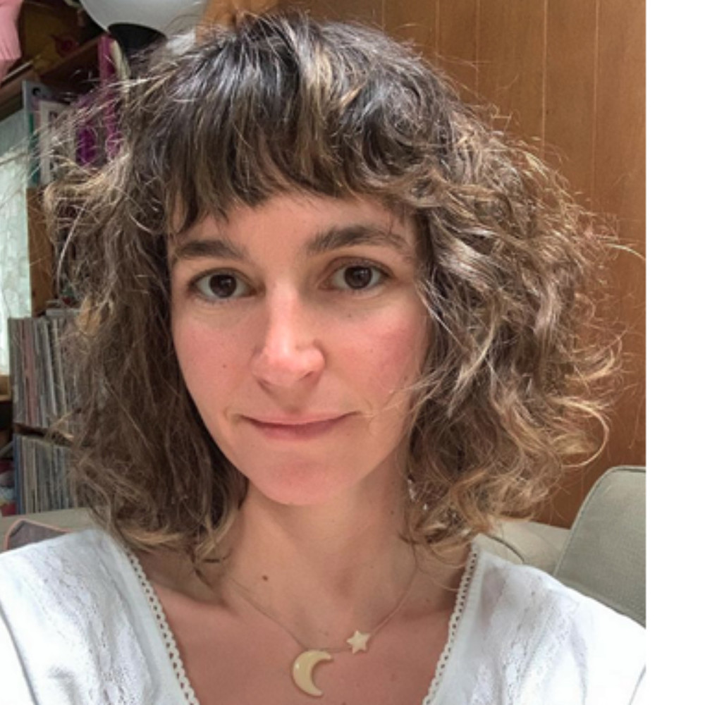 Meet your Posher, Iris